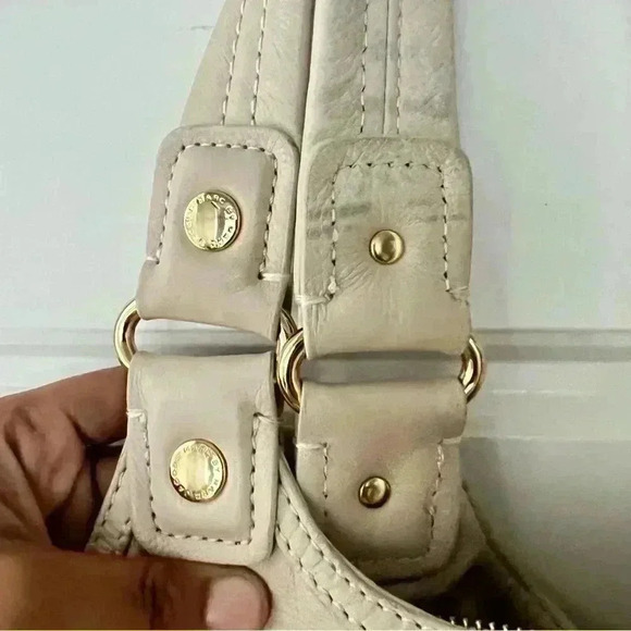 MARC  JACOBS CREAM OFF WHITE PEBBLE LEATHER SHOULDER GOLD HARDWARE BAG - Picture 8 of 15